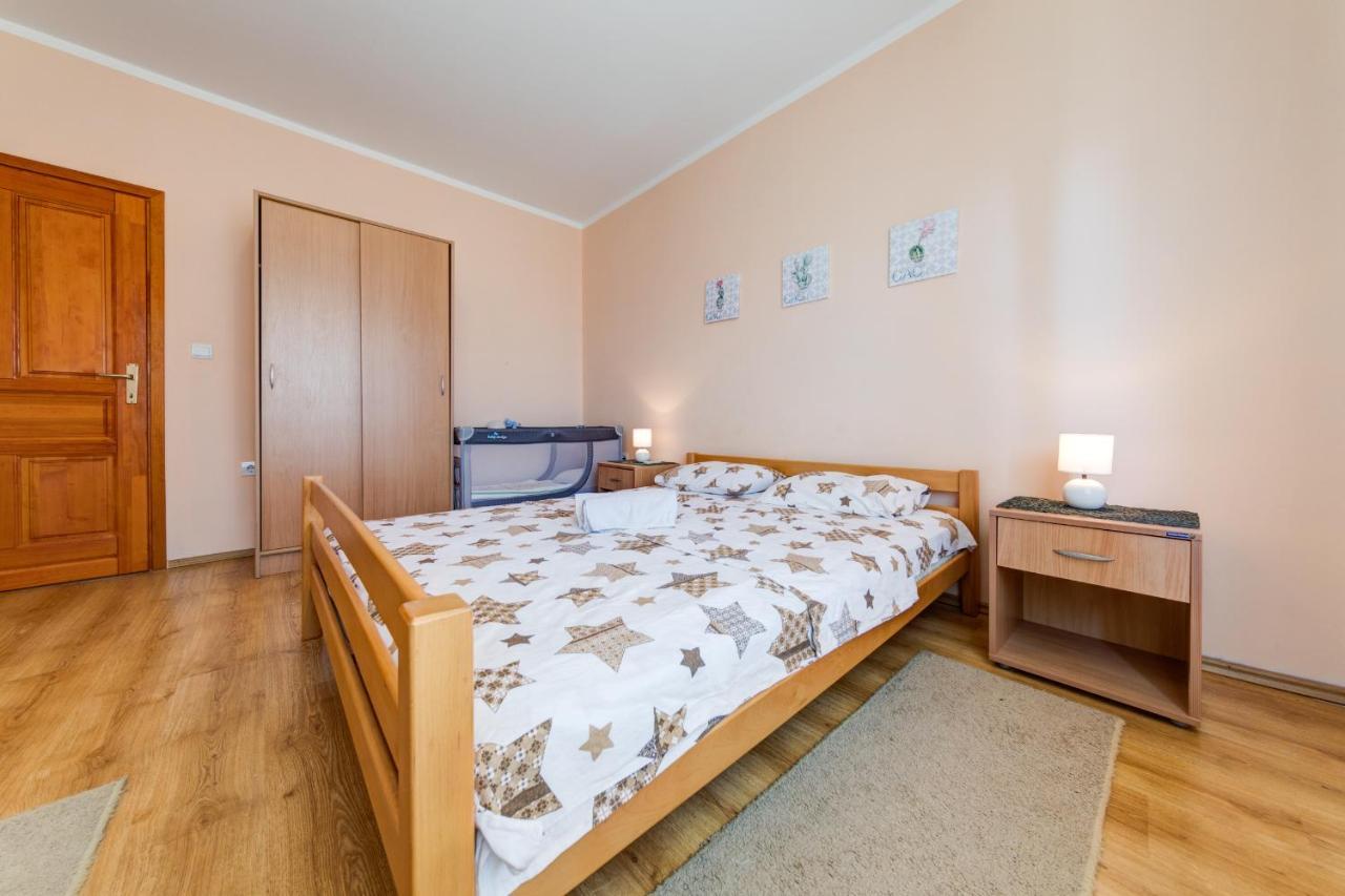 Apartments Pelle Тиват Екстериор снимка